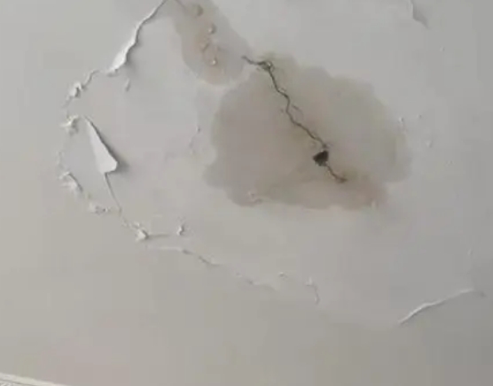 巴彦阳台漏水维修公司分享下屋面防水工程质量问题原因分析